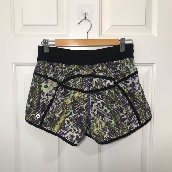 lululemon top&shorts set size 8 In excellent condition - Picture 8 of 10